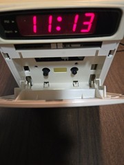 Soundesign AM/FM CUBE Alarm Clock Radio Cassette Player # 3833 WHT