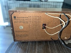 Panasonic RE-7259 FM-AM 2-Band Desktop Tabletop Wood Radio Vintage 1975
