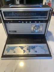 SONY CRF-5090 Earth Orbiter 9-Band SW/MW/LW/FM Radio Powers ON WORKS READ