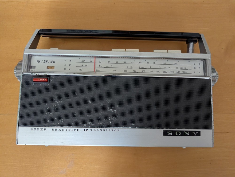 Vintage Sony TFM-117WB FM/SW/MW Tested, WORKING Parts/Repair Cosmetic Fair Cond.