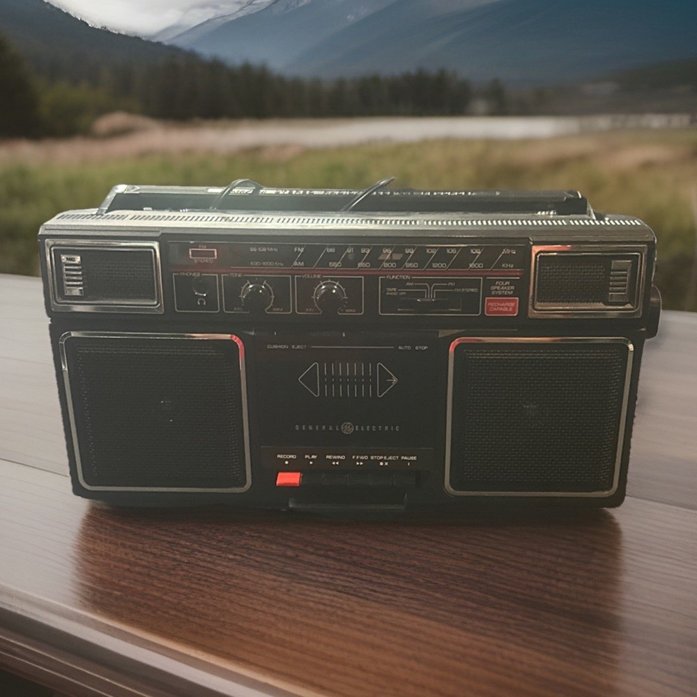 General Electric AM/FM Radio Four Speaker Boombox Vintage Tested Works