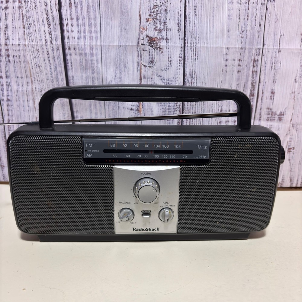 Vintage Radioshack Stereo Mate Portable Am/fm Radio Model 12-832 tested works