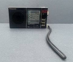 Vintage Panasonic RF-9 FM MW SW1-7 9 Band Receiver Compact Radio With Case Japan