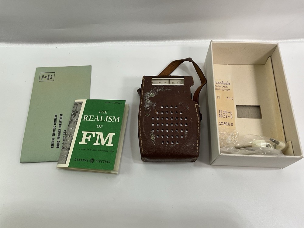 Vintage Marvel 6 Transistor Radio Japan Leather Case Box Earphone Untested