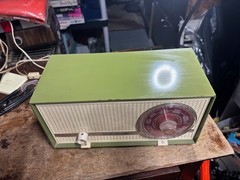 RARE 1955 Philips Olive Green Tube Radio Model B1X18A/70F Bakelite Working!!