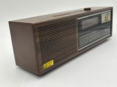 Vintage Panasonic RC-6070 FM AM 2 Band Electronic Clock Radio Wood Grain
