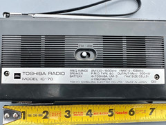 Vintage Made In Japan Toshiba Solid State FM AM Radio IC-70 Works Compact Loud