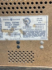 General Electric T2270B Radio AM/FM Dual Speaker Solid State 120 Volt 10 Watt
