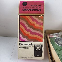 Vintage Panasonic AM Radio R-1052 Green w/ Original Box And Strap Tested Working