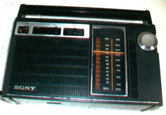 Vintage Sony Portable FM AM Solid State Transistor Radio TFM-7070W Hong Kong