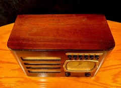 Old Wood Vintage Antique Restored Art Deco Radio Converted to a Bluetooth SPK!