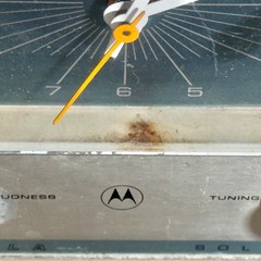 Vintage Motorola Solid State Alarm Clock AM Radio XC220DH-1 Read