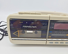 Soundesign 7580IVY AM/FM Alarm Clock radio Telephone Cassette Player