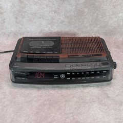 GE Model 7-4966A FM/AM Clock Radio Alarm Clock Cassette & Recorder 1985 AS/IS