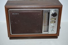 Vintage Sony AM/FM Tabletop Radio Woodgrain ICF-9740W Tested