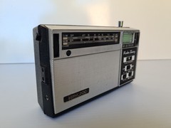 Vintage Hitachi Transistor AM/SW Radio WH-888R Hiphonic « Radar Tuning » WH-888