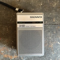 Magnavox Pocket Portable 39 Radio Tested Works