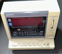 Vintage Clock Radio AM FM GPX E68496 Grand Prix Plug In Alarm Clock Preowned
