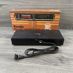 Vintage RANDIX RC-1100 AM/FM Digital Clock Radio With Kitchen Timer