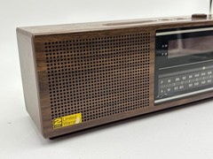 Vintage Panasonic RC-6070 FM AM 2 Band Electronic Clock Radio Wood Grain