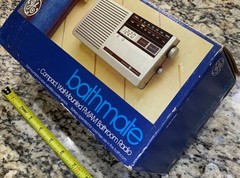 Vintage General Electric GE 7-4204 Bathmate FM/AM Bathroom Radio Clock New NOS
