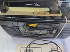 WORKING Hopesonic Yellow Sport AM FM Radio Cassette Flashlight HE-873 Vintage