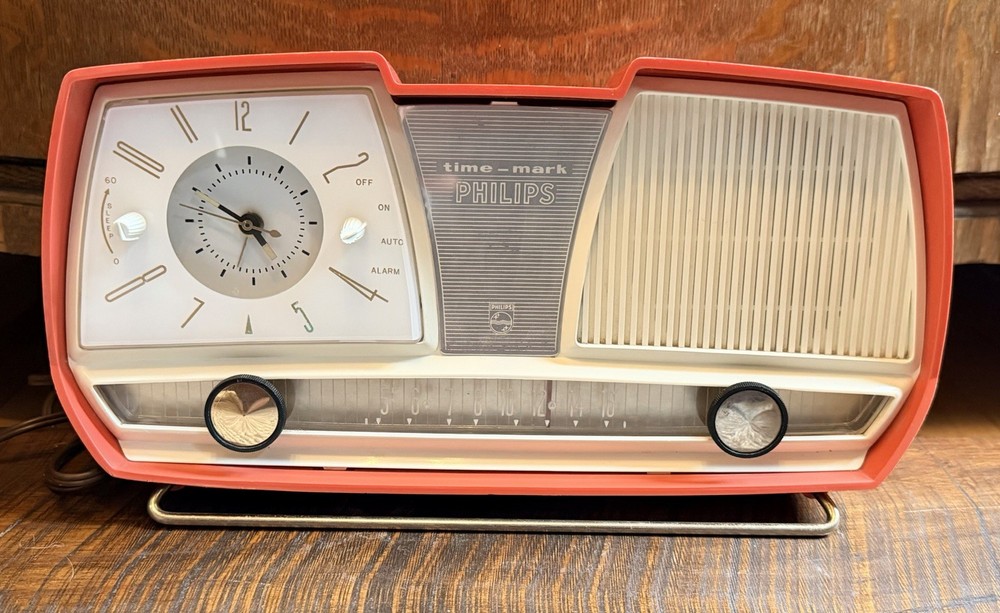 RARE 1950s Philips Time-Mark Clock Radio Atomic Red/Pink B2C11U WORKS MCM Cord