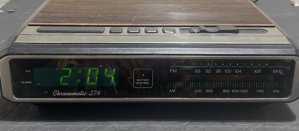 Realistic Chronomatic 274 Clock Radio Woodgrain LED AM/FM Tested Works