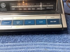 GE General Electric Clock Radio AM/FM Alarm wood grain tested works fine