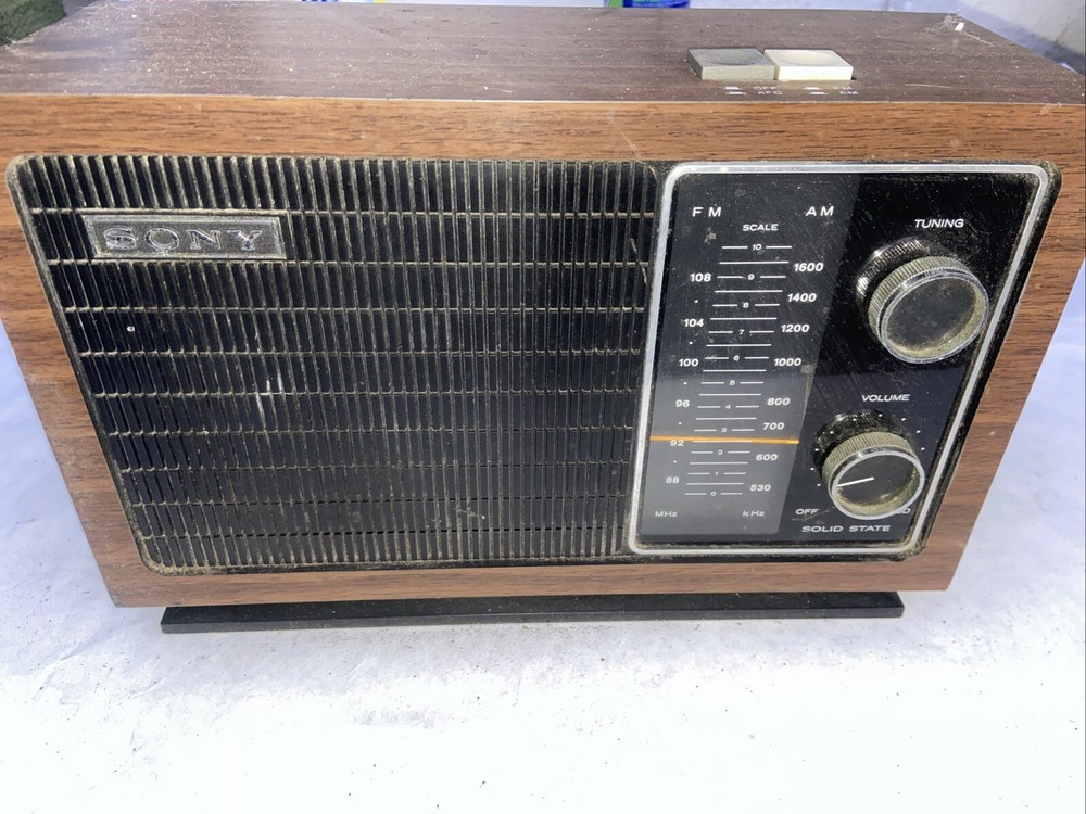 Vintage Sony Radio 11 Transistor 2 Band TFM-9430W, Walnut Style Case WORKS