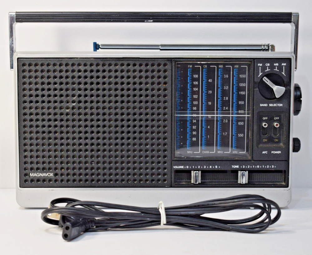 Vintage Magnavox 759 Band Radio AM / FM / CB / MB