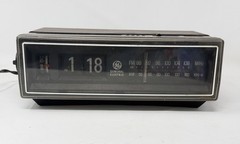 Vintage GE 7-4305D Flip Clock Radio Walnut Grain AM/FM Alarm Works Tested