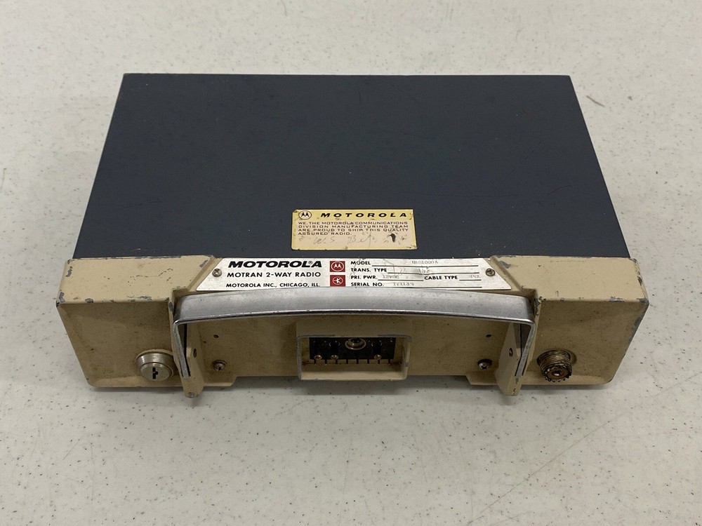 Vintage Motorola Motran 2-Way Mobile Car Radio Transceiver Model QRD1000A