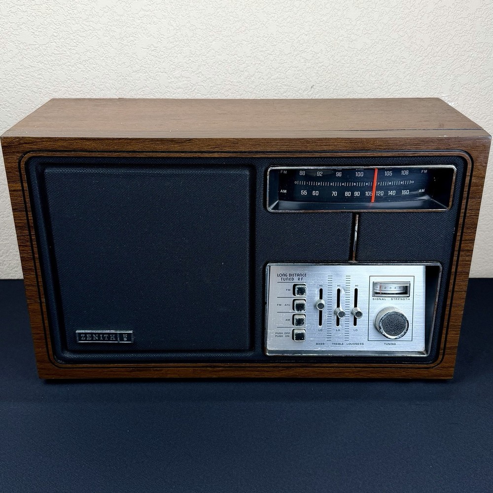 Zenith J430W AM FM Table Radio Long Distance Tuned RF Solid State Wood Works