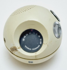 Vintage National Panasonic R-70S Panapet MW Radio