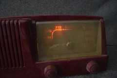 Vintage 1950&rsquo;s General Electric GE Model 400 Vacuum Tube AM Radio Powers Up