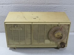 Vintage General Electric Dual Speaker AM Tube Radio Mid Century Modern Decor