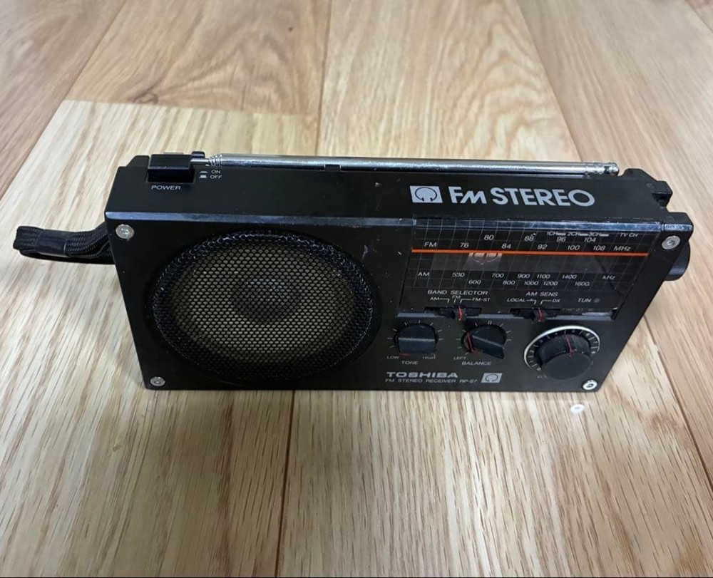 TOSHIBA RP-S7X FM STEREO RECEIVER Portable FM SW MW 3Band Radio Black DC6V