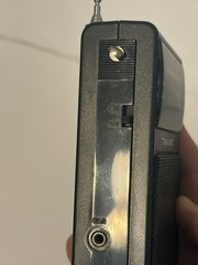 Realistic Radio Shack Hand AM/FM Radio M# 12-725 Tested