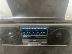 Vintage Realistic (Radio Shack) AM/FM Stereo Mate Radio Model 12-722