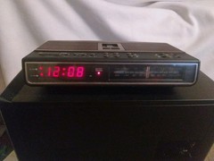 Vintage Realistic Chronomatic 272 Dual Alarm Clock AM/FM Radio 12-1580 TESTED