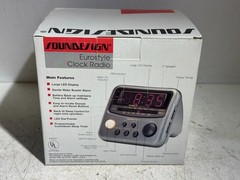 Vintage New-In-Box Soundesign Eurostyle Clock Radio 3654 Retro