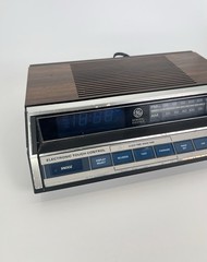 Vtg 80&rsquo;s General Electric Clock Radio 7-4662B Blue Digital TESTED/WORKS – *READ*