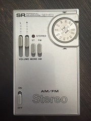 Sears SR Personal Headphone Series AM/FM Stereo Radio Model 667 FOR PARTS/REPAIR