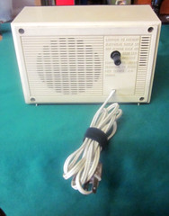 Vintage 1970s General Electric GE MCM AM Clock Radio 7-4725.