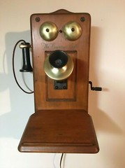 Vintage Radio with Bluetooth: 1955 Guild Radio Model 556 « The Country Belle » 