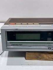 Vintage 80’s Soundesign AM/FM/WB/TV Electronic Alarm Clock Radio 3770-B WORKS