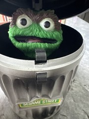 Vtg 1976 Sesame Street Oscar The Grouch Am Portable Radio with Box WORKS!