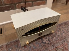 Vintage ZENITH S-40273 Long Distance AM Radio Futuristic Modern MCM Powers On
