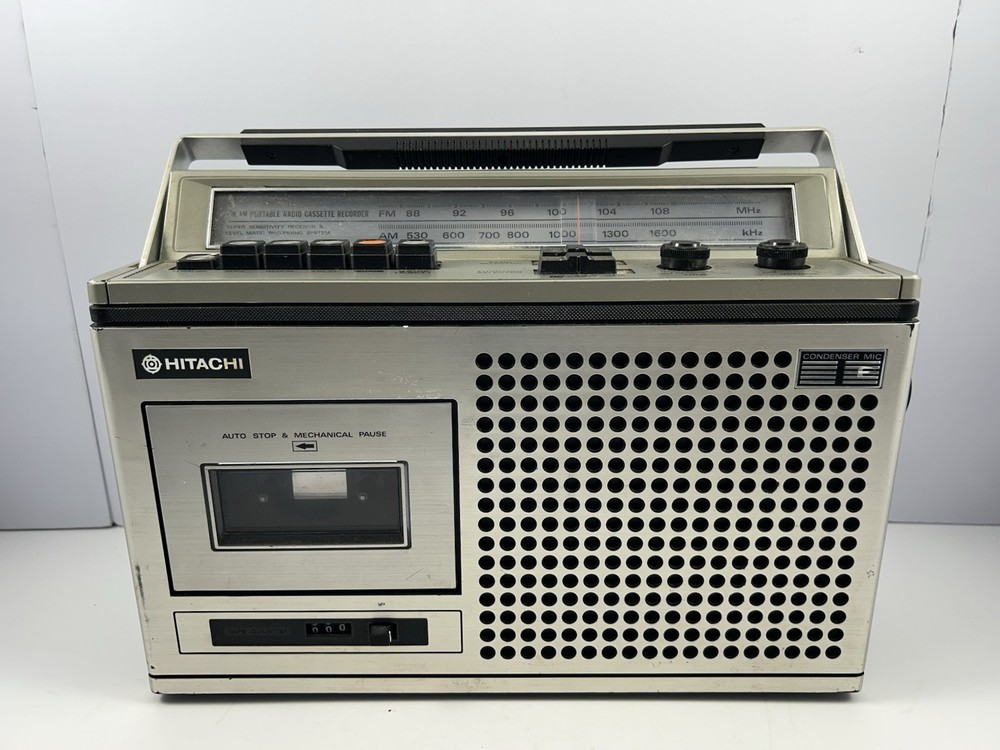 VINTAGE Hitachi TRK-5305H AM/FM Radio Cassette Recorder Portable – Parts/Repair